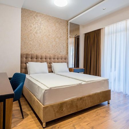 Olympus Hotel By Umbrella Tbilisi Esterno foto