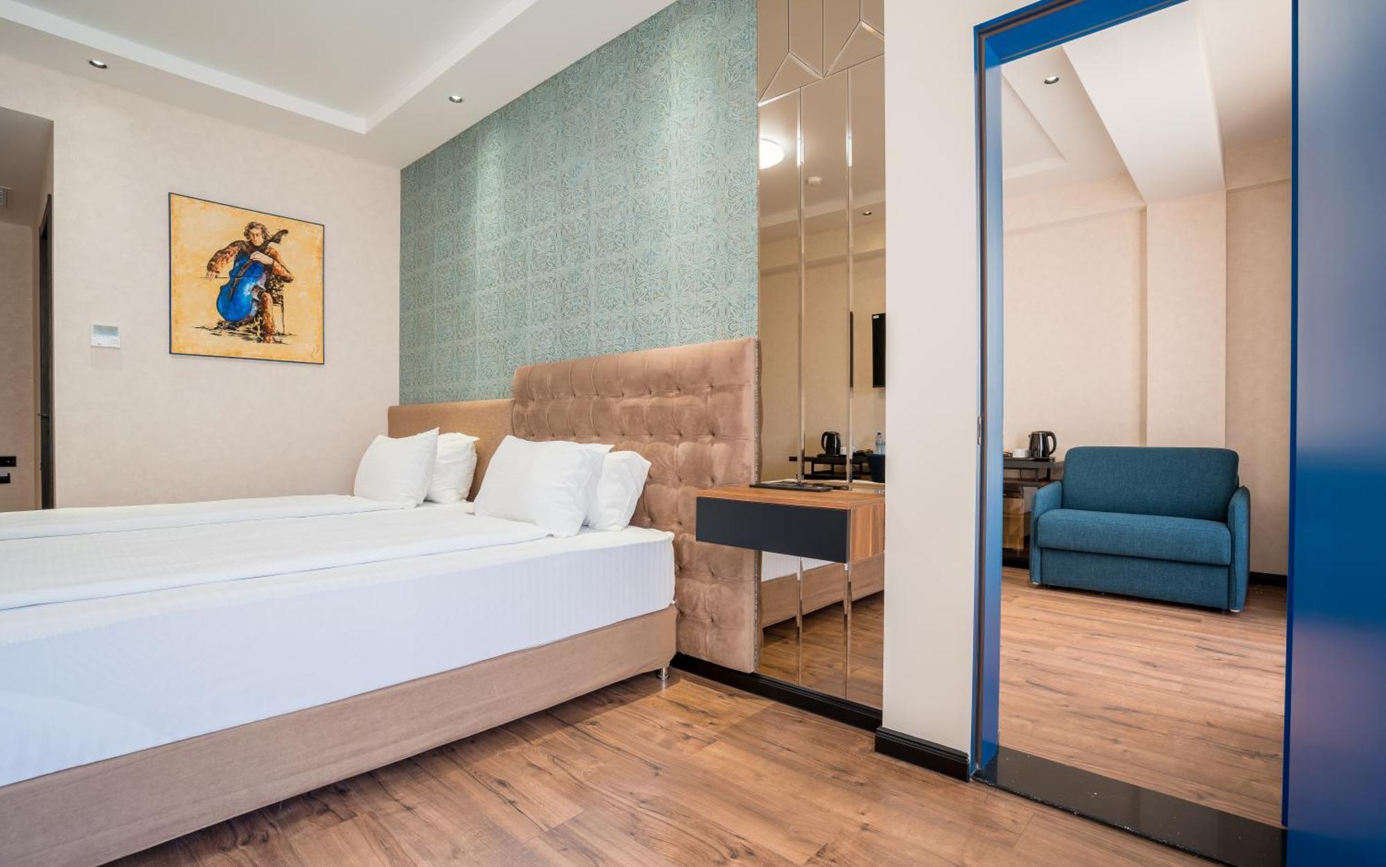 Olympus Hotel By Umbrella Tbilisi Esterno foto