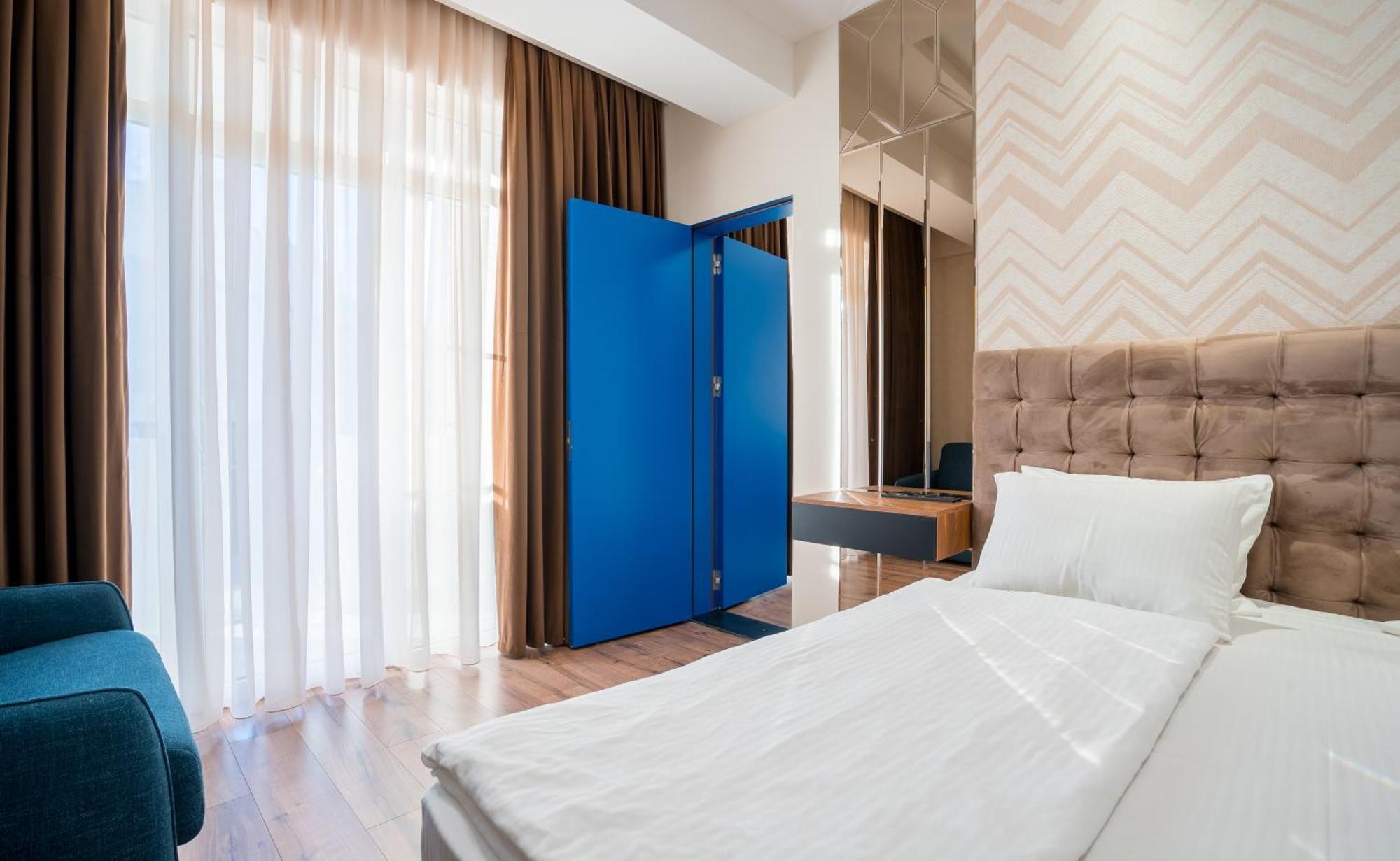 Olympus Hotel By Umbrella Tbilisi Esterno foto