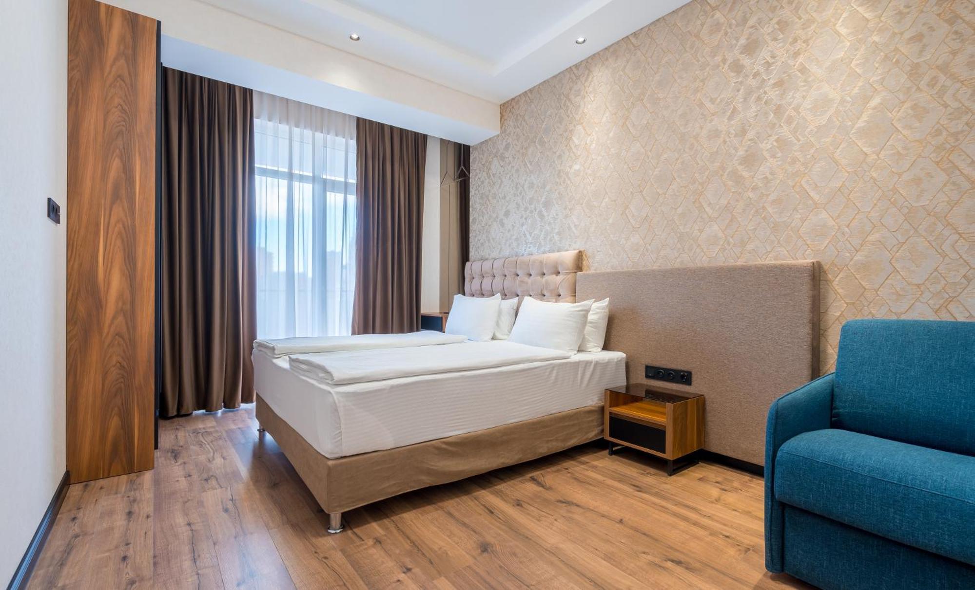 Olympus Hotel By Umbrella Tbilisi Esterno foto