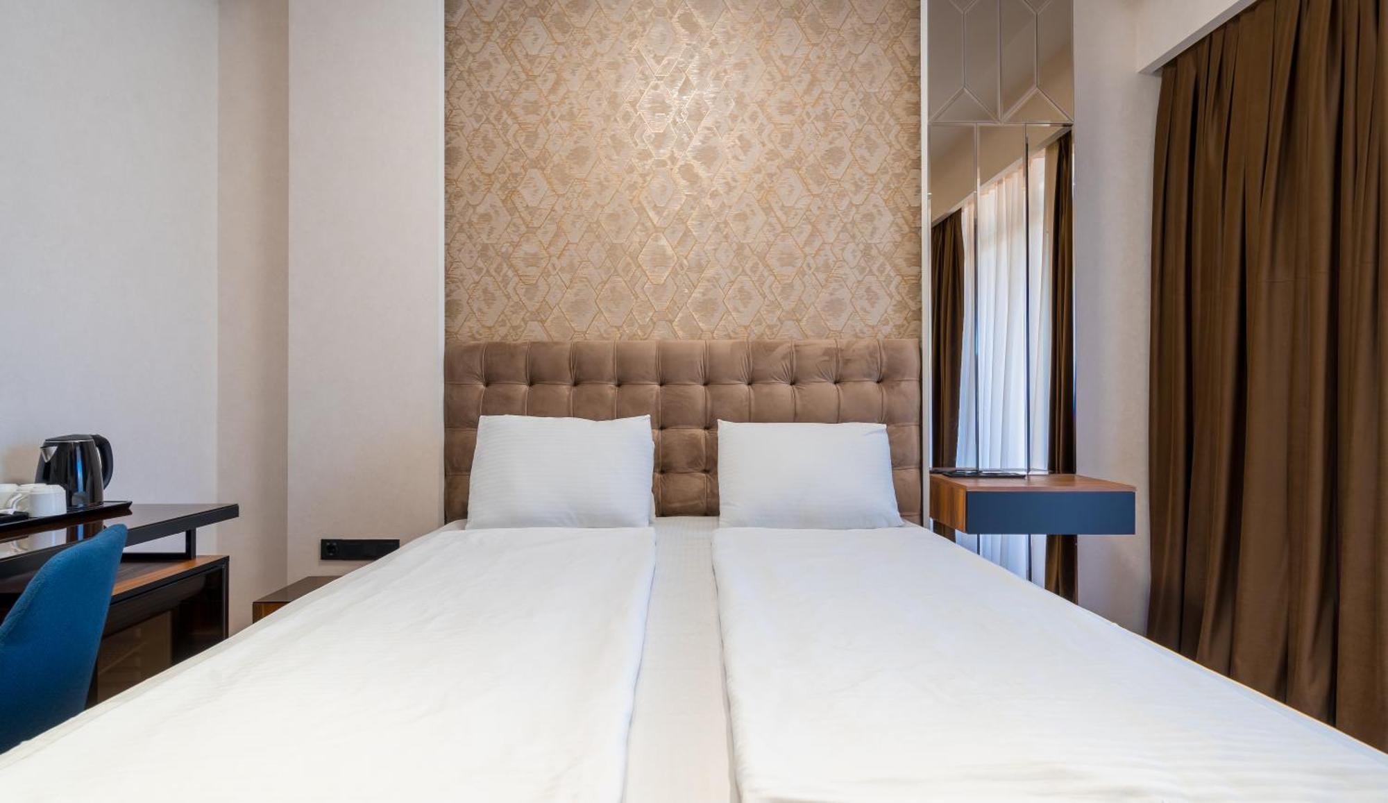 Olympus Hotel By Umbrella Tbilisi Esterno foto